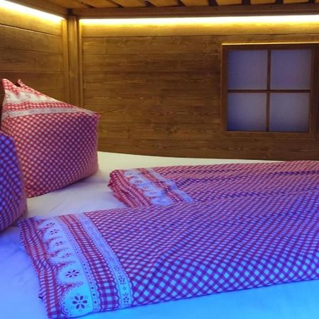 Apartman Cucoriedka デマノブスカ・ドリーナ エクステリア 写真